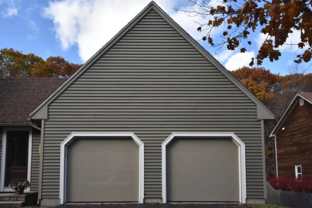CertainTeed Landmark asphalt shingles on a North Deering, Portland home by Cardinal Exteriors