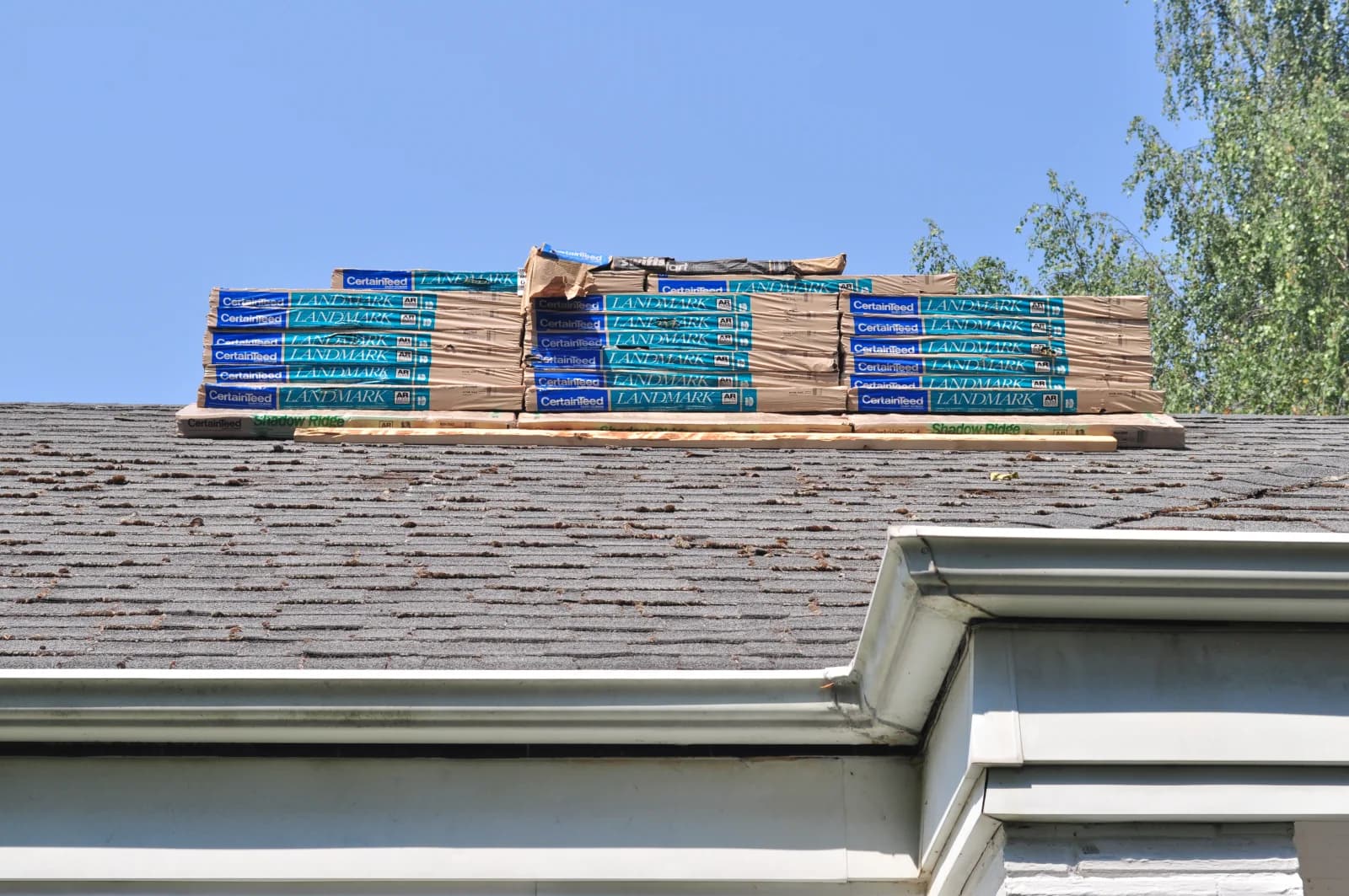 CertainTeed Landmark asphalt shingles on a North Deering, Portland home by Cardinal Exteriors